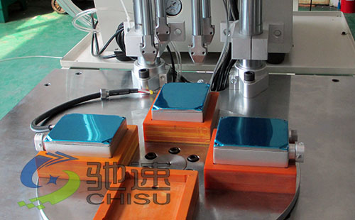 汽車配件多軸鎖螺絲機